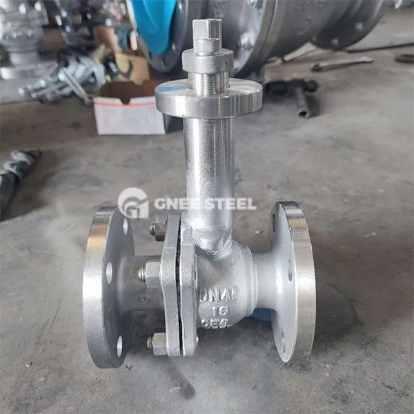 Comhla liathróid gas leathnaithe