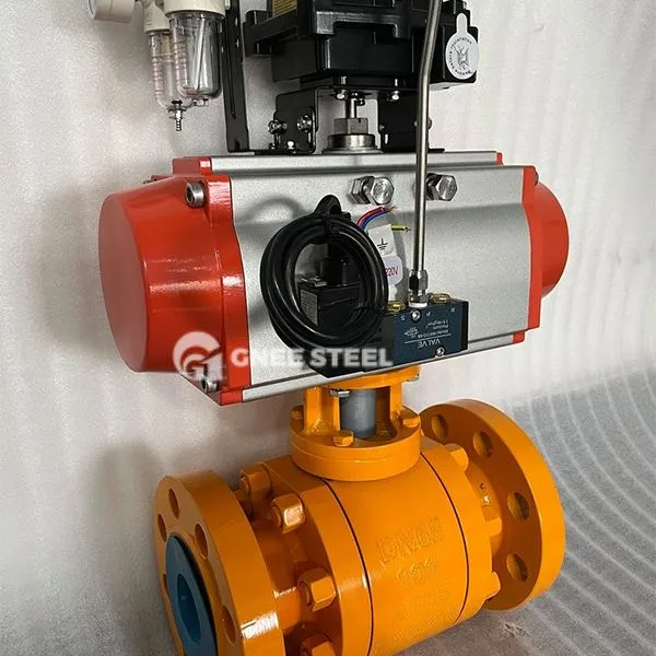 Comhlaí liathróid cruach dhosmálta ardbhrú