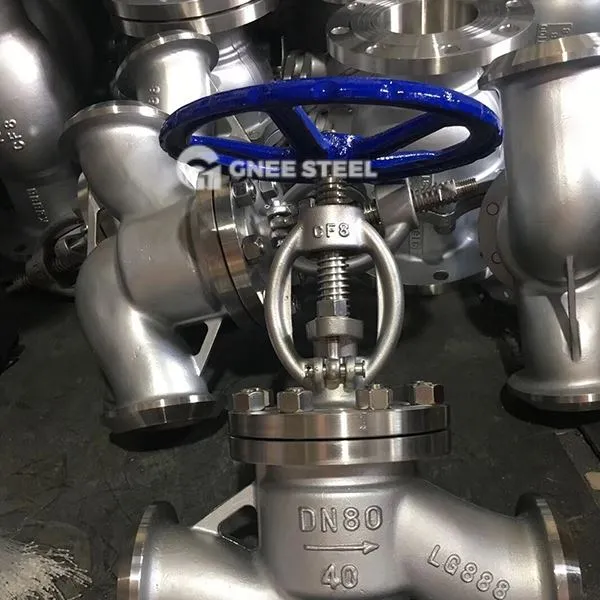 Comhla cruinne táthaithe